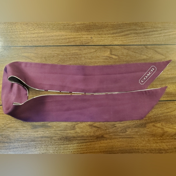 COACH SILK SCARF IN GREAT CONDITION! - Picture 6 of 6